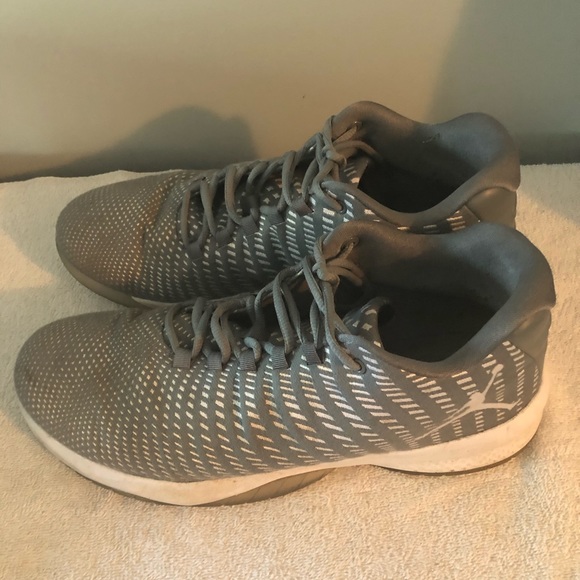 Sneakers - Picture 4 of 6